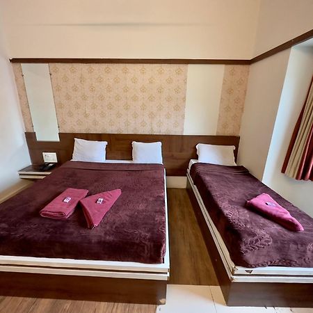Hotel Laxmibai Palace Shirdi Zewnętrze zdjęcie