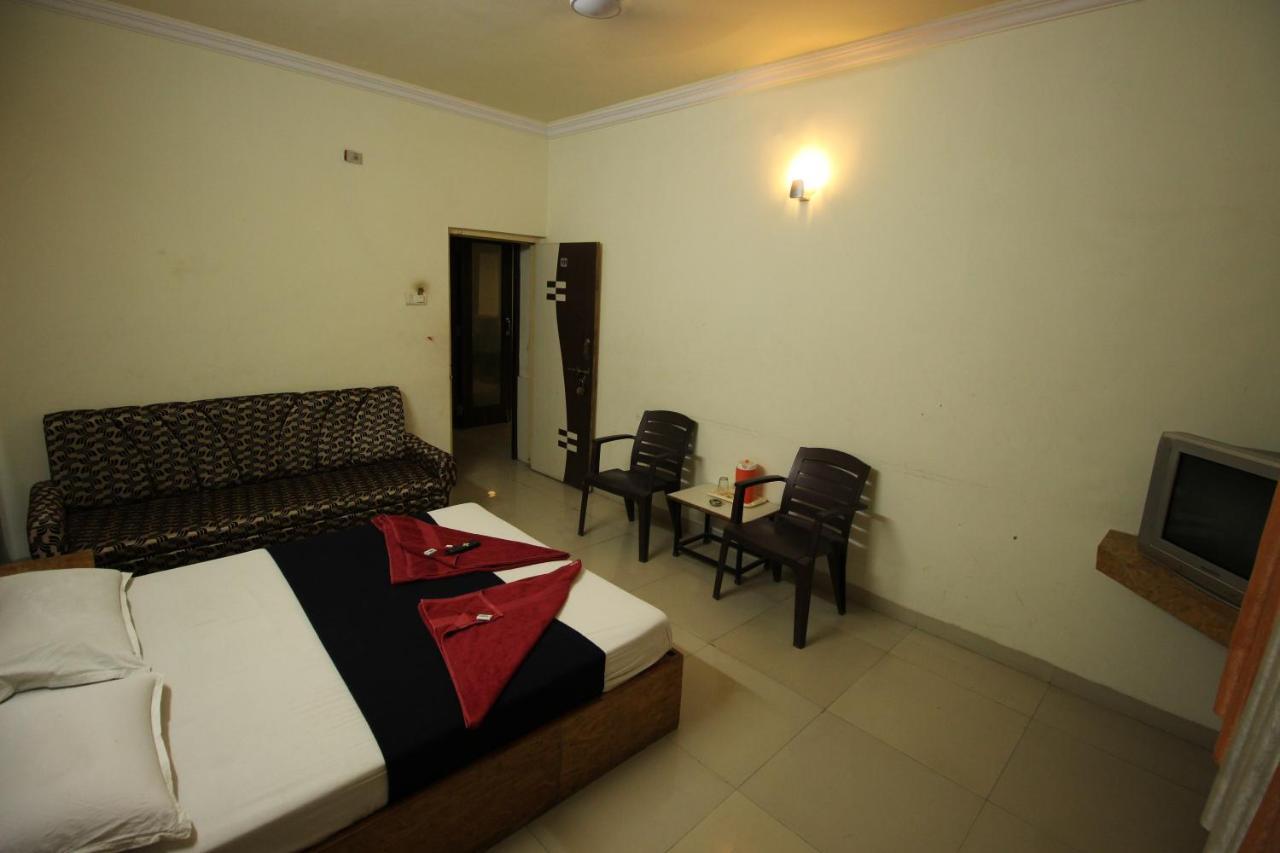 Hotel Laxmibai Palace Shirdi Zewnętrze zdjęcie