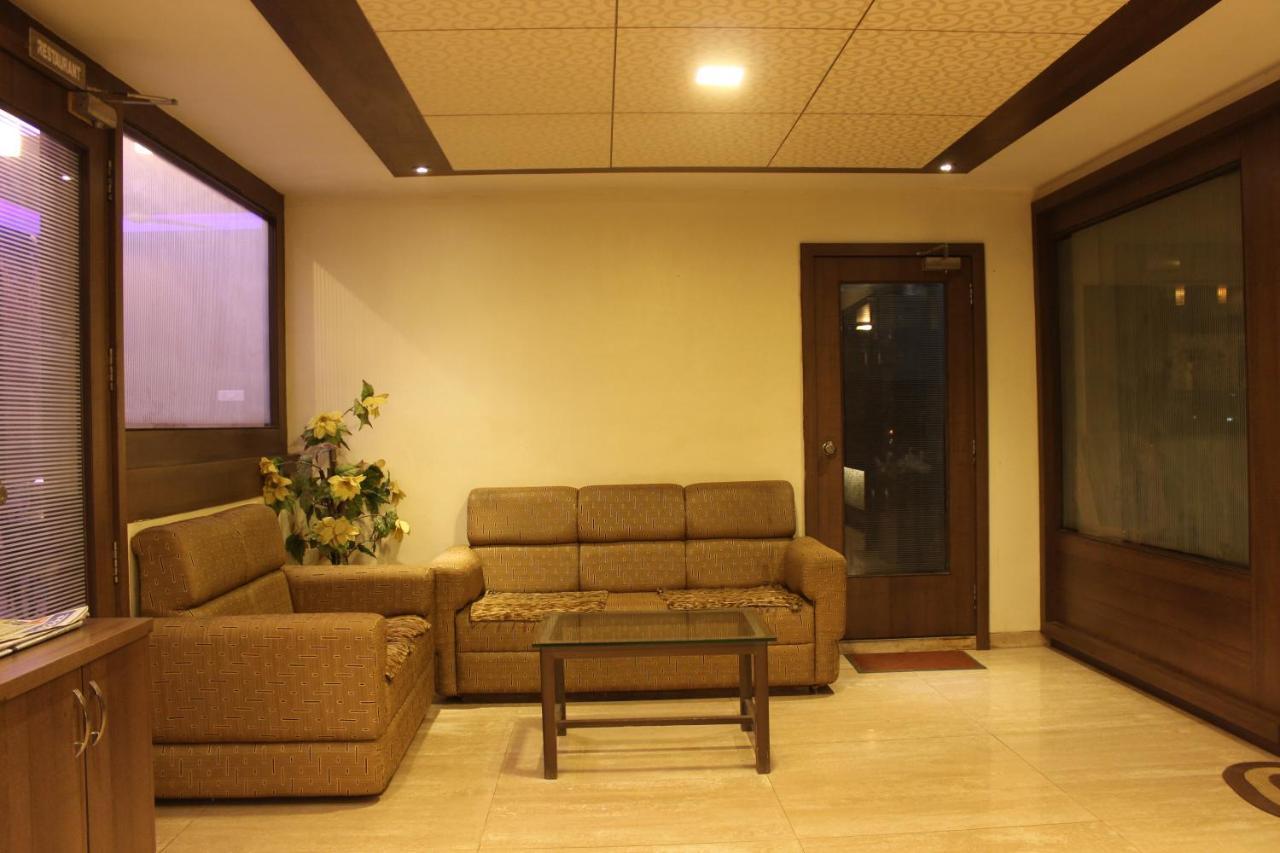 Hotel Laxmibai Palace Shirdi Zewnętrze zdjęcie