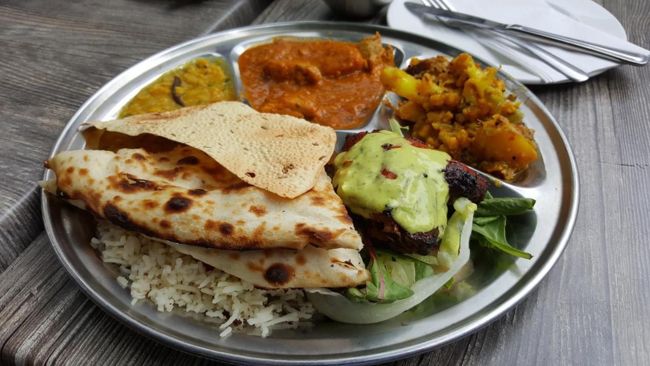 Hotel Laxmibai Palace Shirdi Zewnętrze zdjęcie