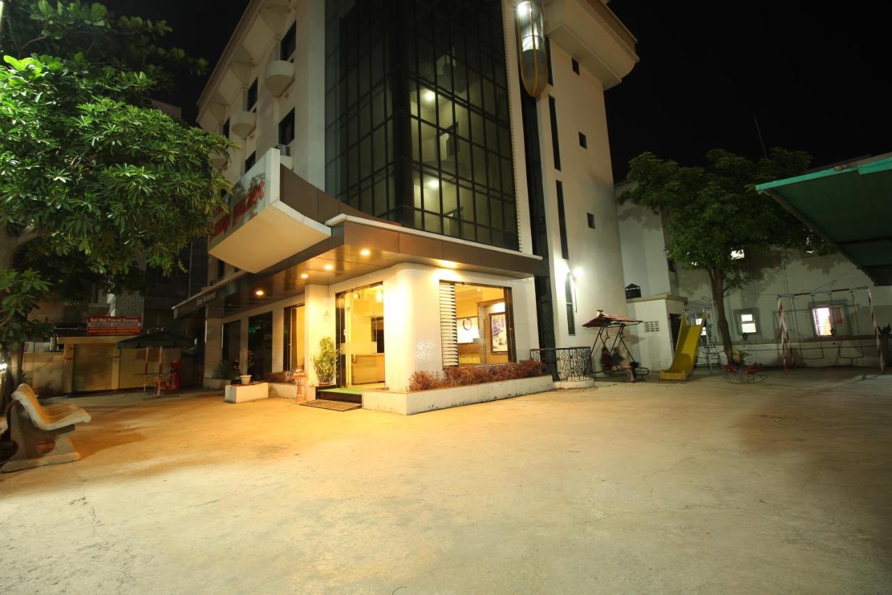 Hotel Laxmibai Palace Shirdi Zewnętrze zdjęcie