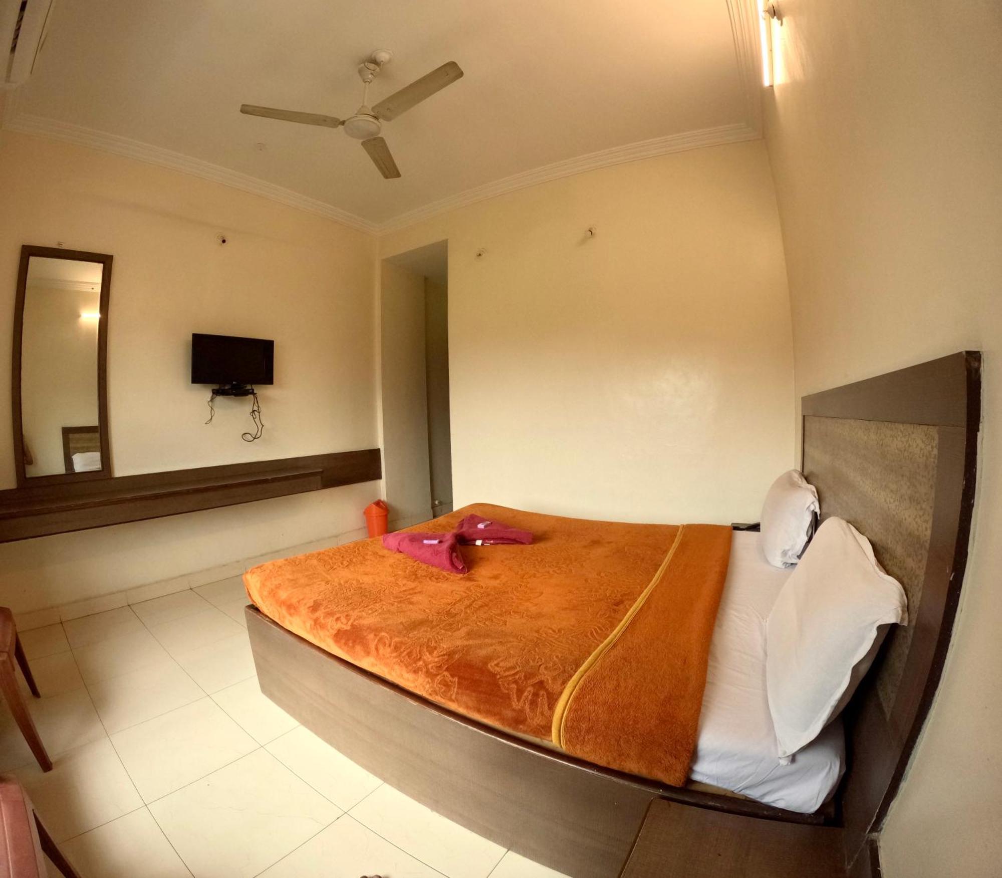 Hotel Laxmibai Palace Shirdi Zewnętrze zdjęcie