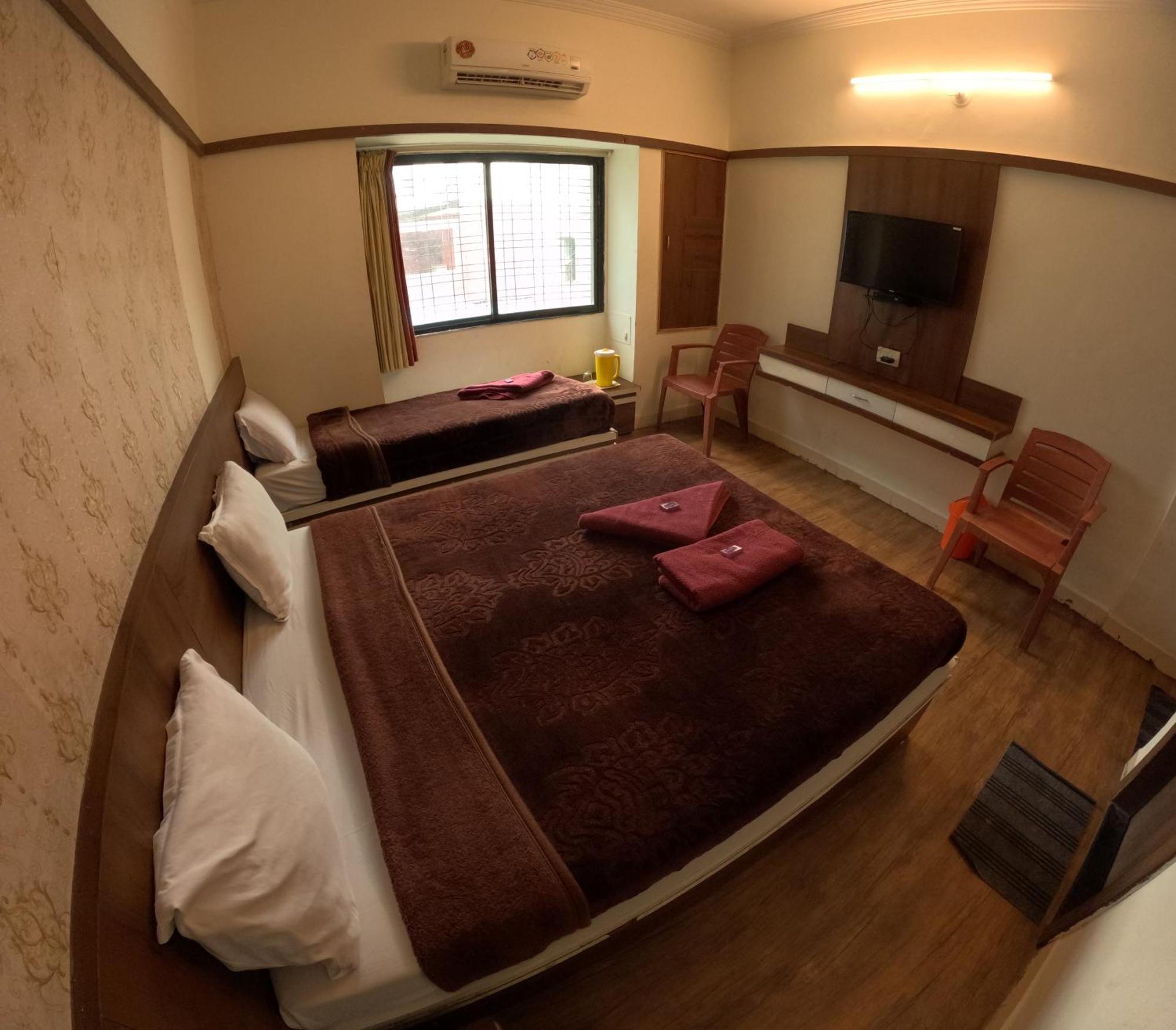 Hotel Laxmibai Palace Shirdi Zewnętrze zdjęcie