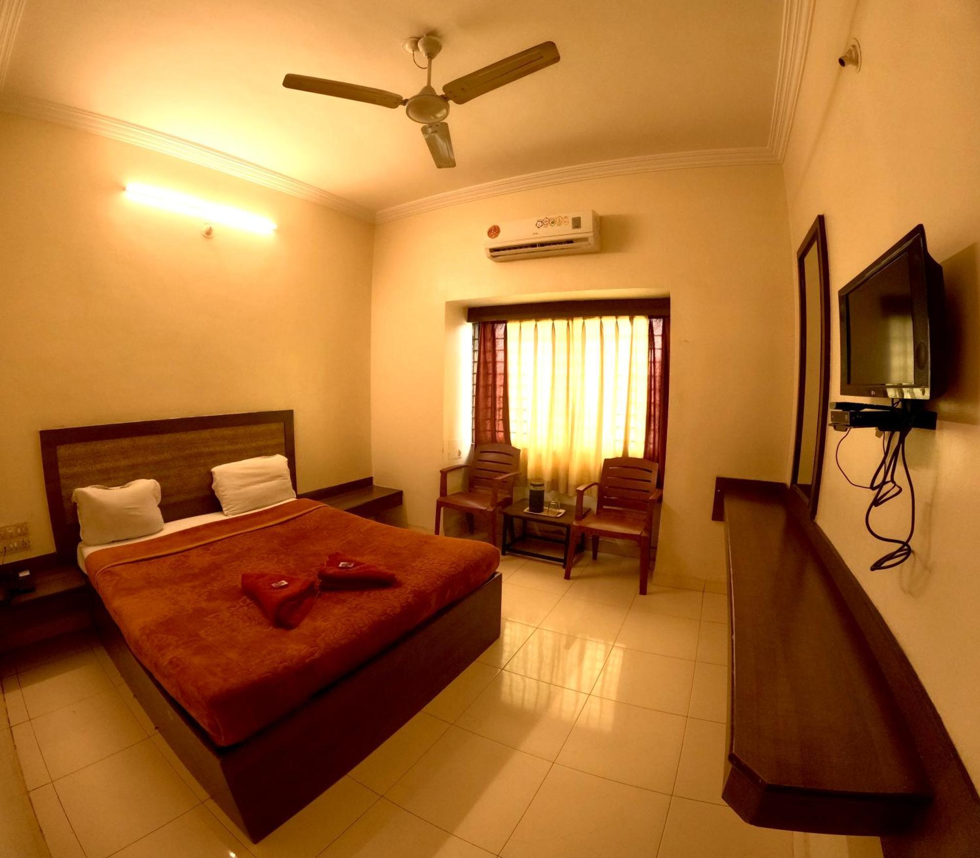 Hotel Laxmibai Palace Shirdi Zewnętrze zdjęcie