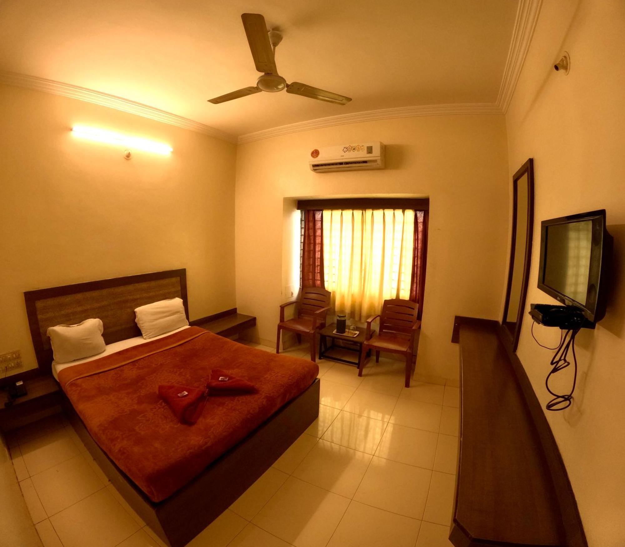 Hotel Laxmibai Palace Shirdi Zewnętrze zdjęcie