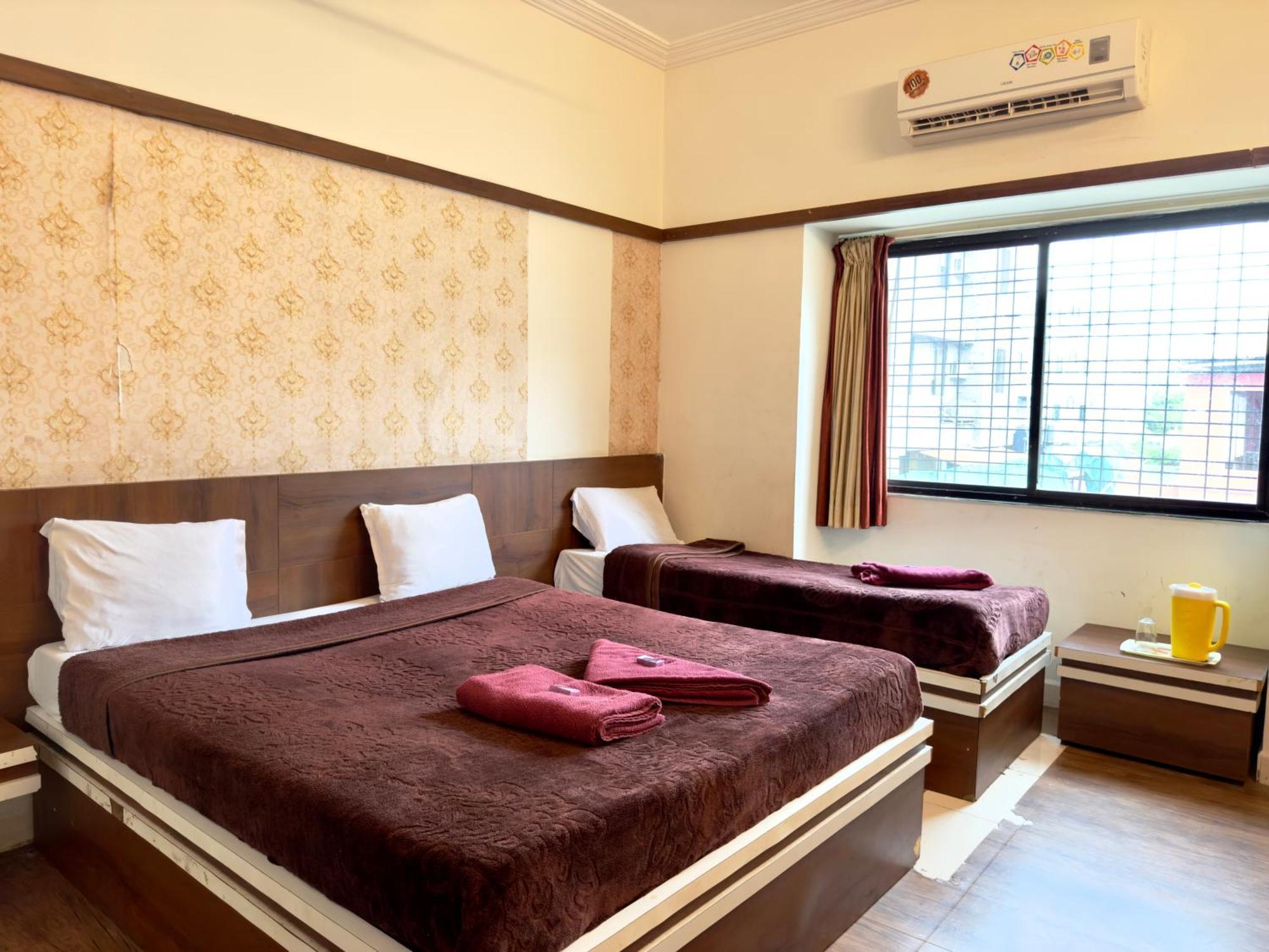 Hotel Laxmibai Palace Shirdi Zewnętrze zdjęcie